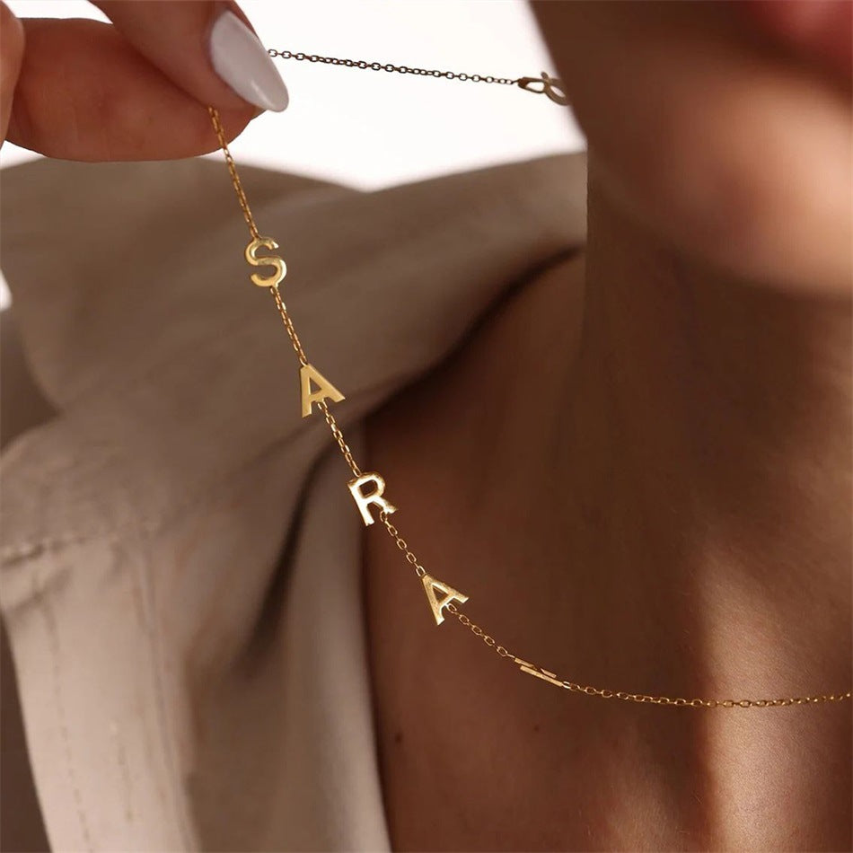 Collier personnalisé avec lettres en bloc